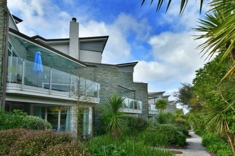 Photo of property in 18 Little Compton Mews, Snells Beach, 0920