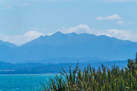 Photo of property in 19 Monkey Island Road, Orepuki, Riverton, 9881