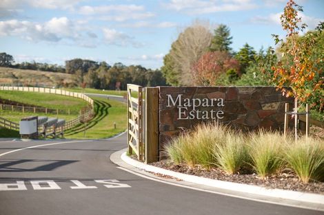 Photo of property in 24 Willow Lane, Acacia Bay, 3385