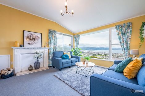 Photo of property in 23 Bushey Way, Maungaraki, Lower Hutt, 5010