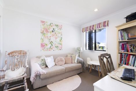 Photo of property in 5 Grenache Place, Rototuna, Hamilton, 3210