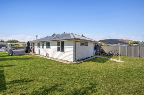 Photo of property in 18 Finch Street, Albert Town, Wanaka, 9305