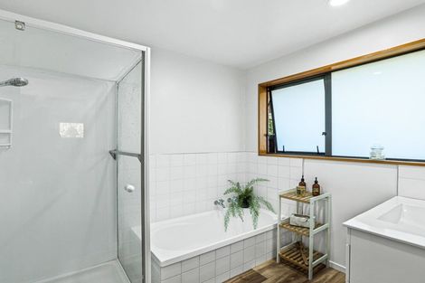 Photo of property in 2/30 Jennifer Street, Bryndwr, Christchurch, 8053