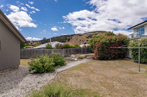 Photo of property in 89 Rob Roy Lane, Wanaka, 9305