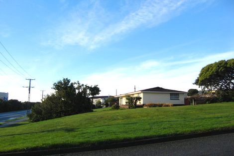 Photo of property in 60 Ocean Beach Road, Bluff, 9814