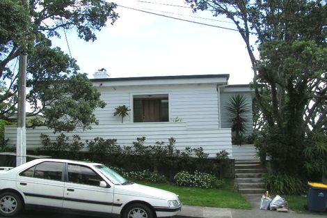Photo of property in 32 Hauraki Road, Hauraki, Auckland, 0622