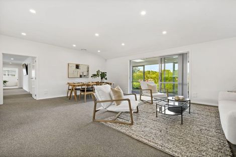 Photo of property in 21 Eric Farley Drive, Kumeu, 0810
