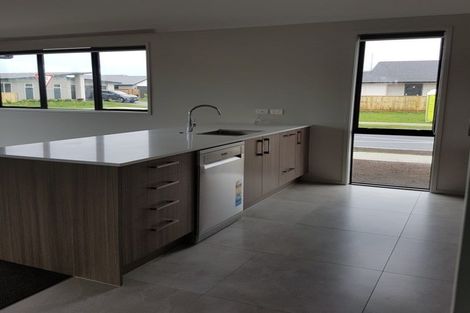 Photo of property in 1 Fontana Street, Papamoa, 3118