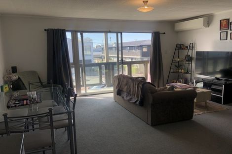 Photo of property in 2/33 Springfield Road, St Albans, Christchurch, 8014