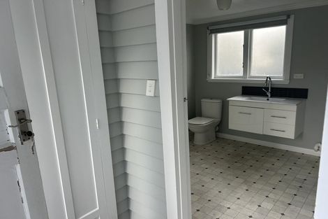 Photo of property in 172 Weston Road, St Albans, Christchurch, 8052