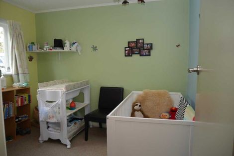 Photo of property in 92 Winara Avenue, Waikanae, 5036