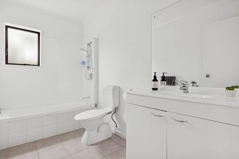 Photo of property in 70b Kayes Road, Pukekohe, 2120