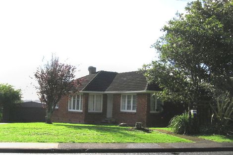 Photo of property in 3 Vodanovich Road, Te Atatu South, Auckland, 0610