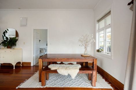 Photo of property in 74 Thornton Road, Cambridge, 3434