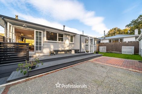 Photo of property in 14 Pinehaven Road, Pinehaven, Upper Hutt, 5019