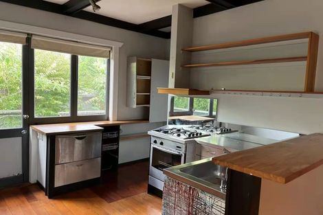 Photo of property in 4 Keystone Avenue, Mount Roskill, Auckland, 1041