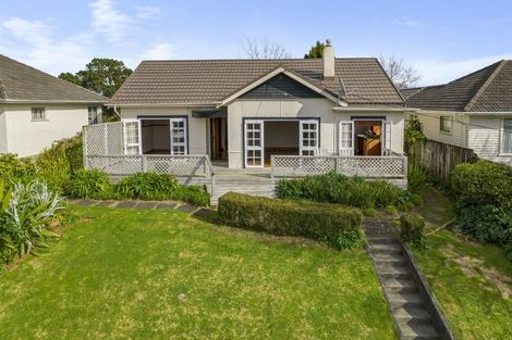 Photo of property in 88 Mangorei Road, Strandon, New Plymouth, 4312