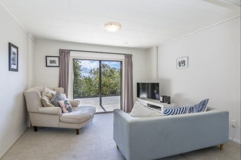 Photo of property in 204 Vipond Road, Stanmore Bay, Whangaparaoa, 0932