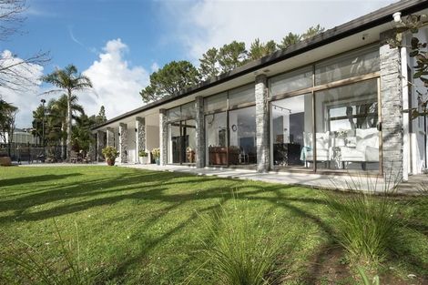 Photo of property in 49 Vaughans Road, Okura, Albany, 0792