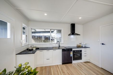 Photo of property in 45 Middle Road, Havelock North, 4130