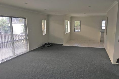 Photo of property in 2/143 Ash Street, Avondale, Auckland, 1026