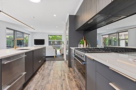 Photo of property in 21 Kahuparere Crescent, Pyes Pa, Tauranga, 3112