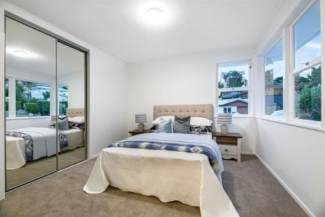 Photo of property in 8 Thuja Street, Green Bay, Auckland, 0604