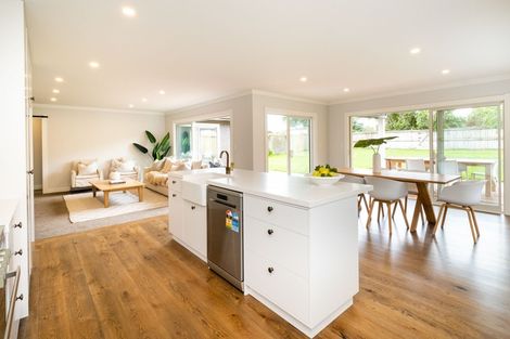 Photo of property in 24 Woodlands Drive, Havelock North, 4130