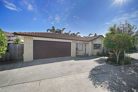 Photo of property in 12 Breon Place, Flat Bush, Auckland, 2016