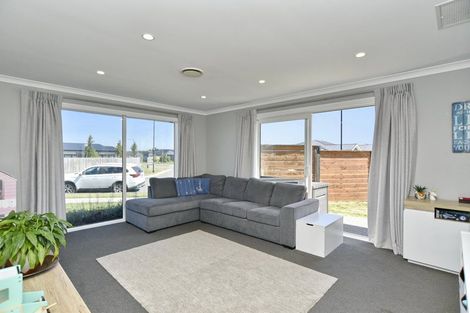 Photo of property in 35 Koura Drive, Rangiora, 7400