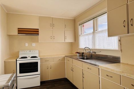 Photo of property in 359 Ruahine Street, Terrace End, Palmerston North, 4410