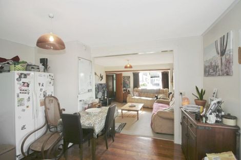 Photo of property in 51a Omata Road, Marfell, New Plymouth, 4310