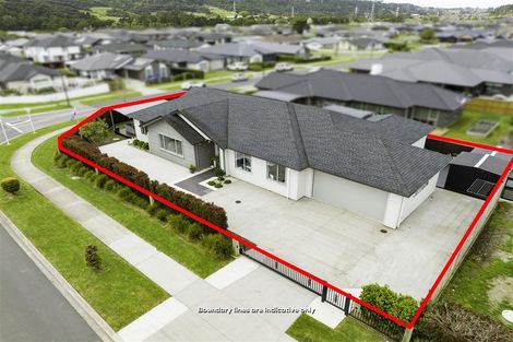 Photo of property in 4 Kauri Grove Drive, Kumeu, 0810