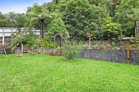Photo of property in 136 Pinehaven Road, Pinehaven, Upper Hutt, 5019