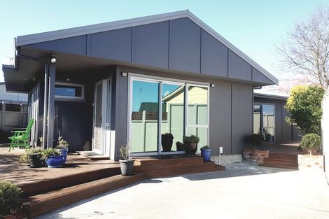 Photo of property in 107 Ryder Crescent, Levin, 5510