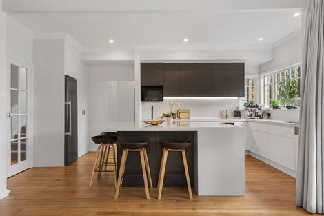 Photo of property in 14 Saltburn Road, Milford, Auckland, 0620