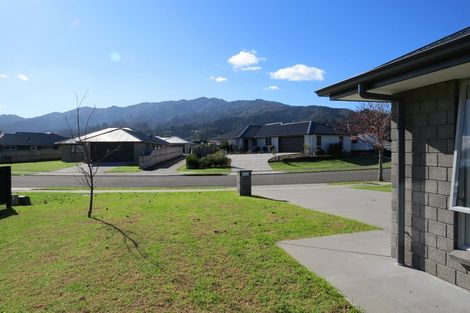 Photo of property in 71 Golden Shore Place, Coromandel, 3506