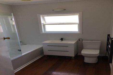 Photo of property in 67 Lake Crescent, Hamilton Lake, Hamilton, 3204