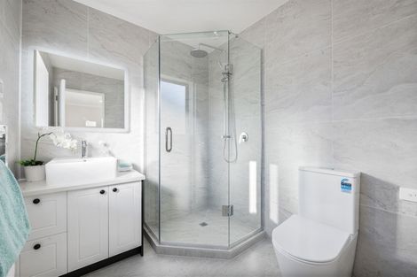 Photo of property in 70 Ksenia Drive, Flat Bush, Auckland, 2019