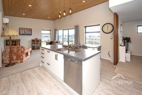 Photo of property in 32 Broadway Parade, Rolleston, 7615