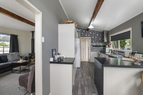 Photo of property in 6 Windsor Place, Levin, 5510