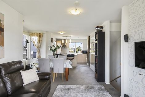 Photo of property in 28 Opito Way, East Tamaki, Auckland, 2013