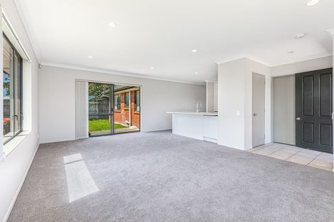 Photo of property in 8 Old Park Place, Takanini, 2112