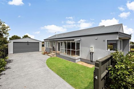 Photo of property in 2 Caesar Roose Drive, Glenview, Hamilton, 3206