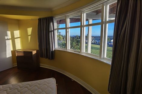 Photo of property in 1 Rubens Lane, West Harbour, Auckland, 0618