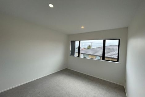 Photo of property in 36a Vodanovich Road, Te Atatu South, Auckland, 0610