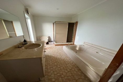 Photo of property in 152 Calliope Road, Stanley Point, Auckland, 0624