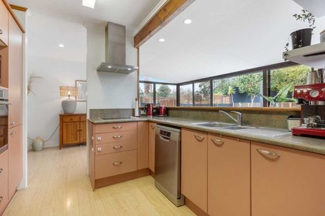 Photo of property in 62 Hellyers Street, Birkdale, Auckland, 0626