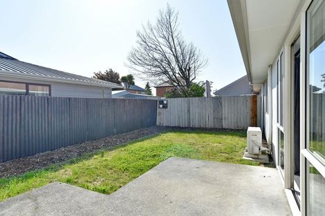 Photo of property in 3/2 Broadbent Street, Riccarton, Christchurch, 8041