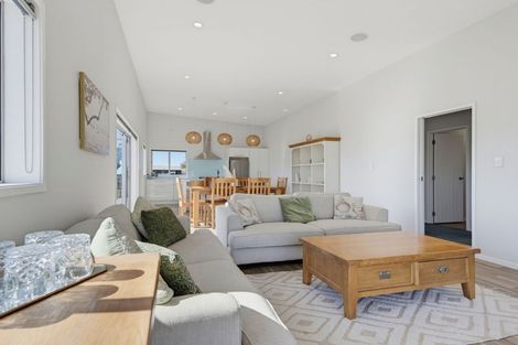 Photo of property in 12 Devon Street, Mangawhai Heads, Mangawhai, 0505